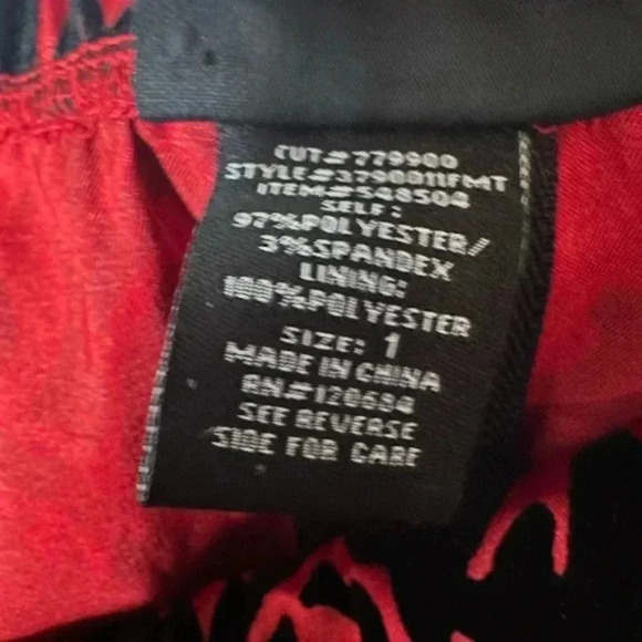 Torrid Asymmetrical Red Black Velvet Crop Top Bustier Y2K whimsy Goth Plus Size - Picture 4 of 7